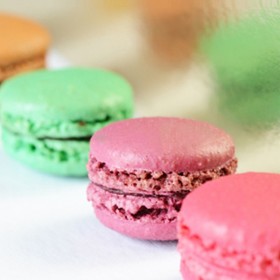 Coffret 25 macarons frais artisanaux Lucy Borie 500g